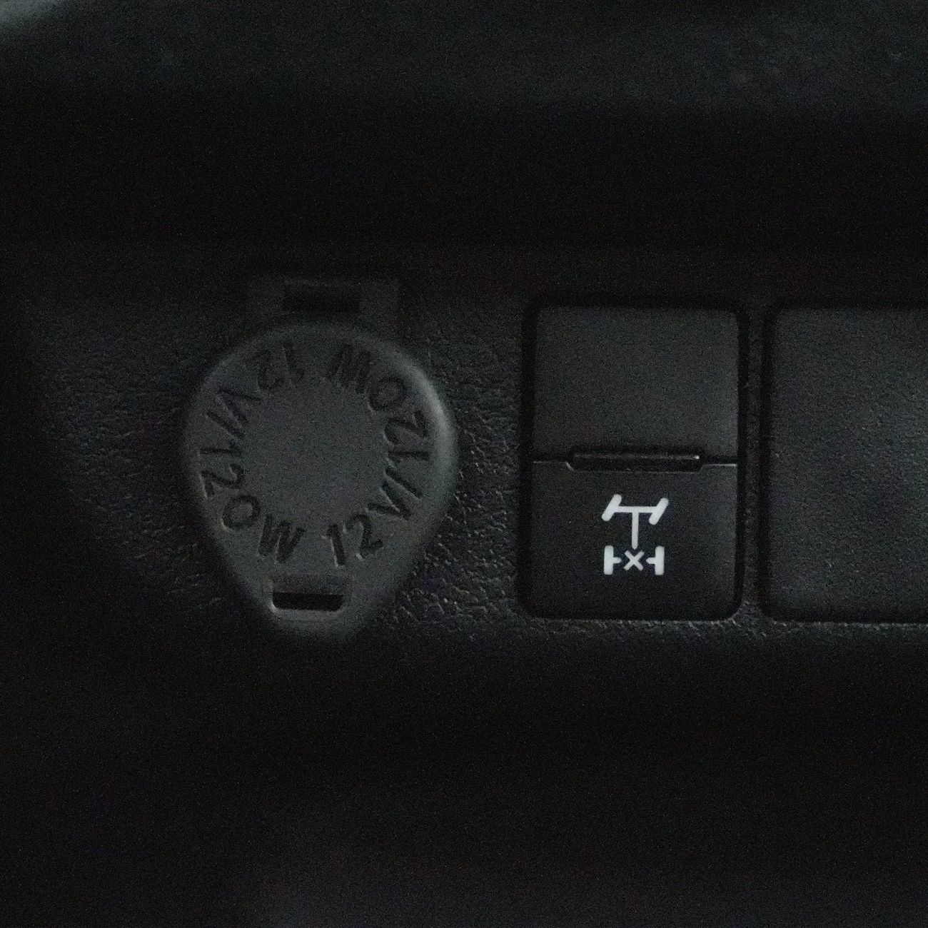 تويوتا هيلوكس 2.4 L | Diesel | 4x4 | D/C | M/T | DIFFLOCK | EXPORT ONLY !