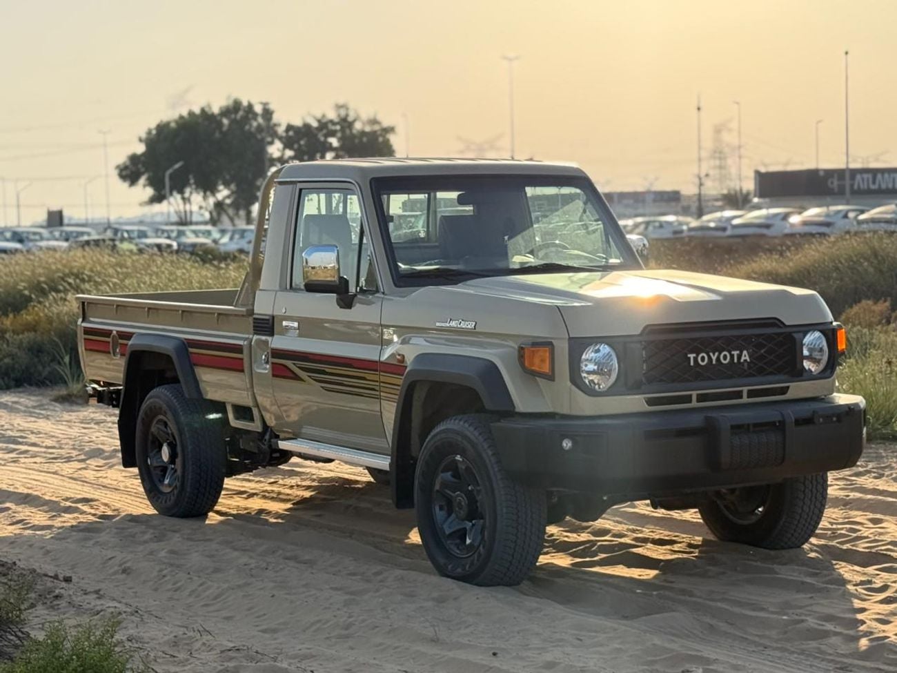 تويوتا لاند كروزر بيك آب