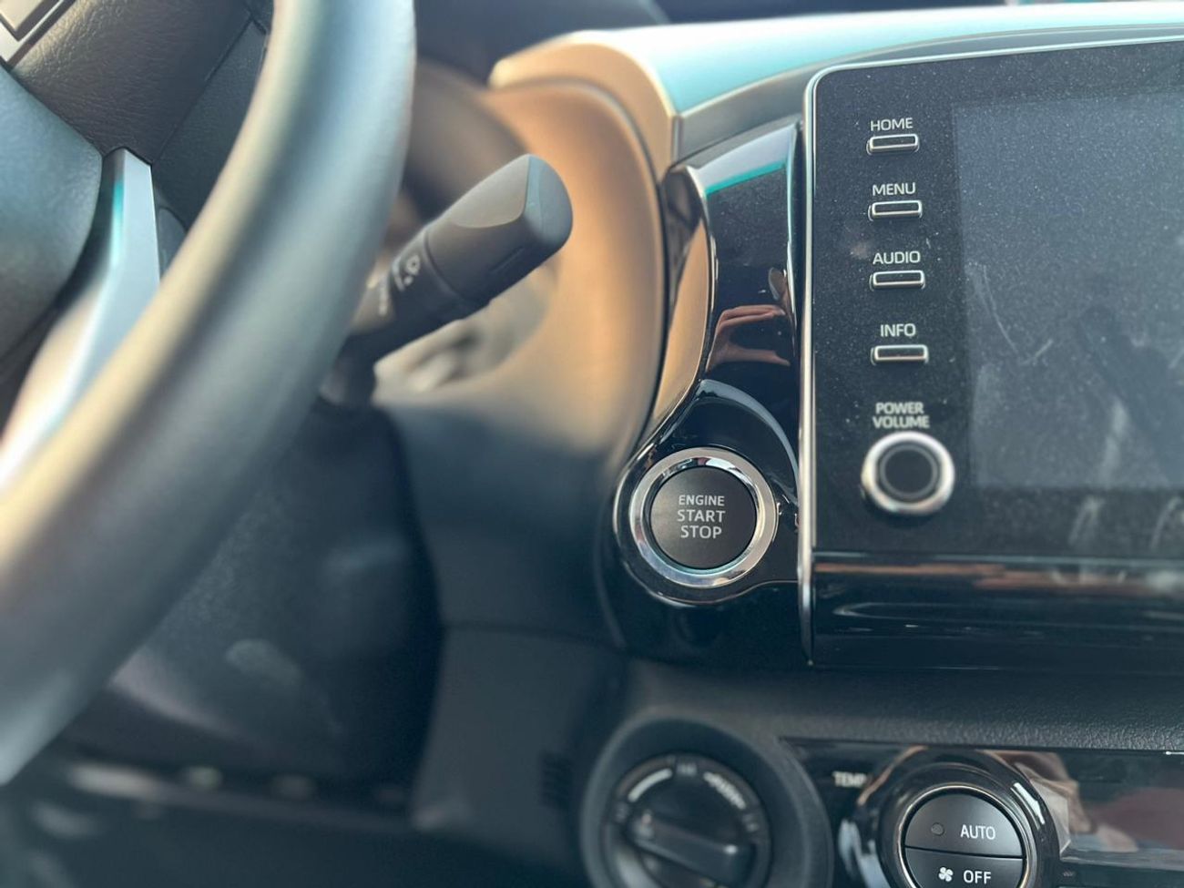 تويوتا هيلوكس EXPORT ONLY - Toyota Hilux 4x4 2.7L DC