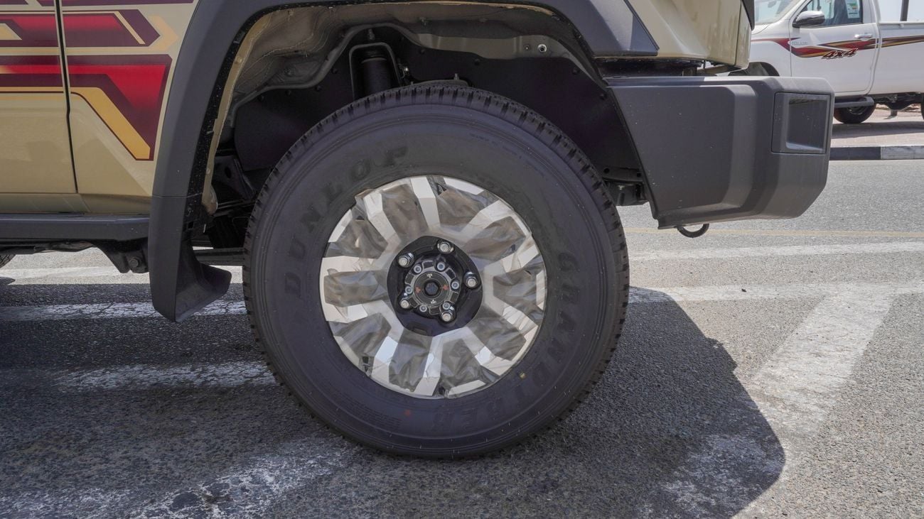 تويوتا لاند كروزر 70 LX 4.0 L V6