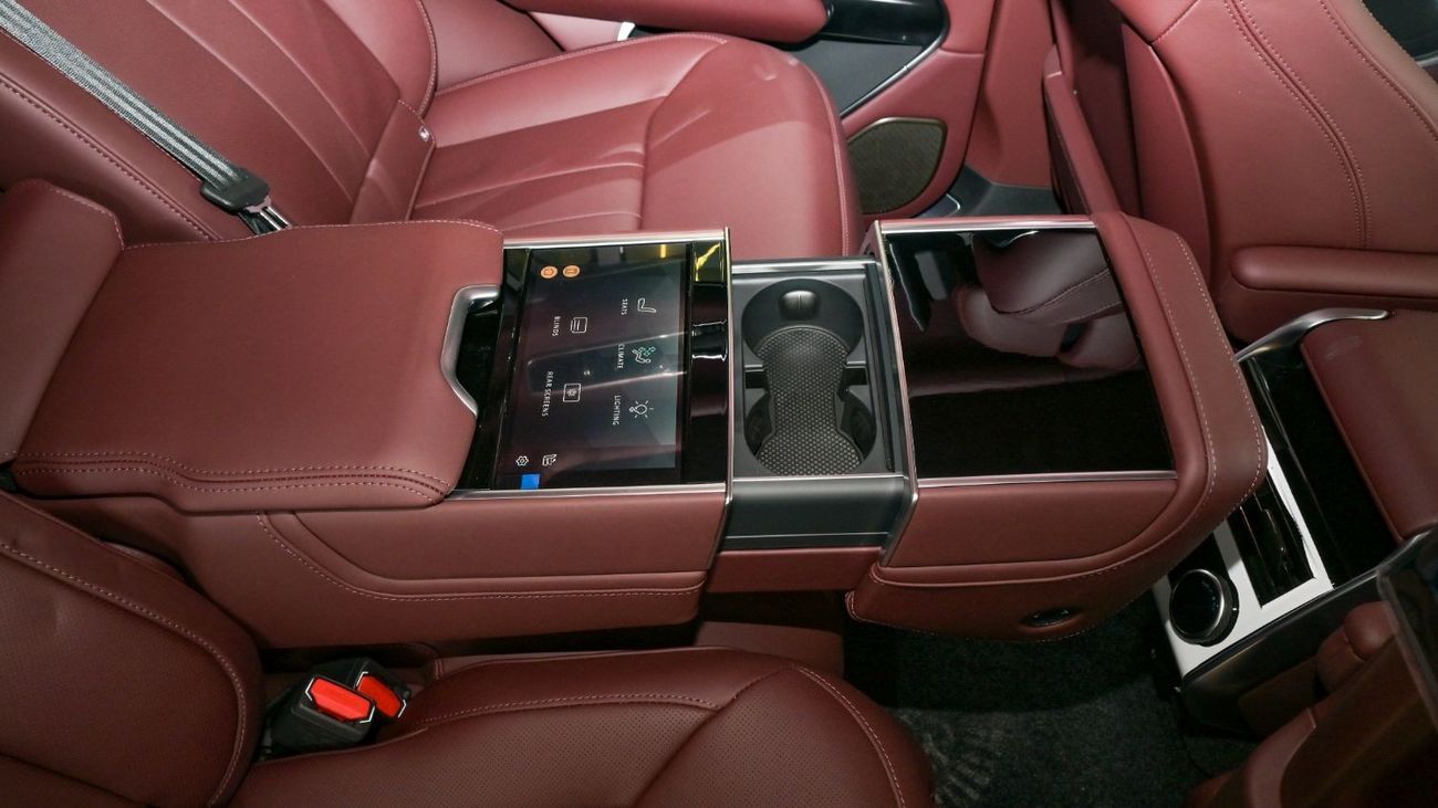 لاند روفر رينج روفر Autobiography P530 4.4L Range Rover Autobiography V8 - Pilot Seat - Fully loaded - 2025