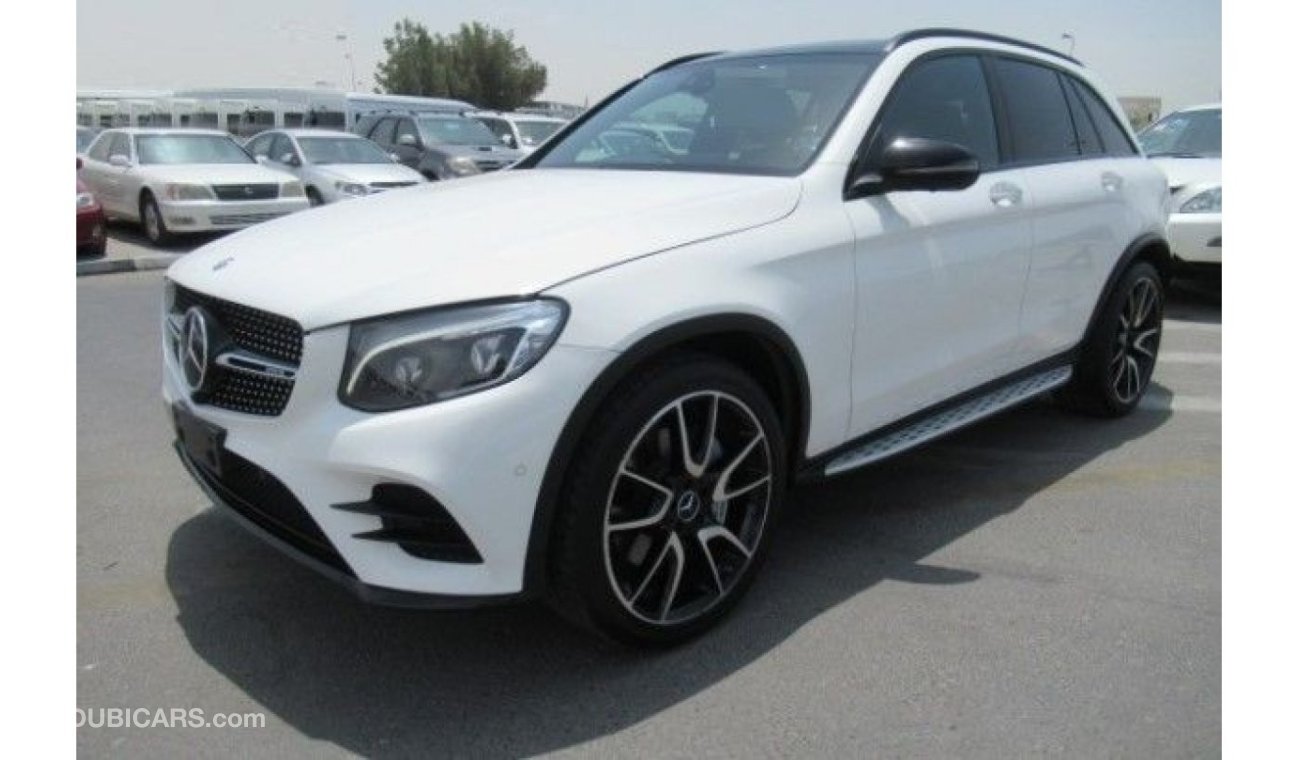 مرسيدس بنز GLC 43 MERCEDES BENZ GLC 43 RIGHT HAND DRIVE (PM1100)