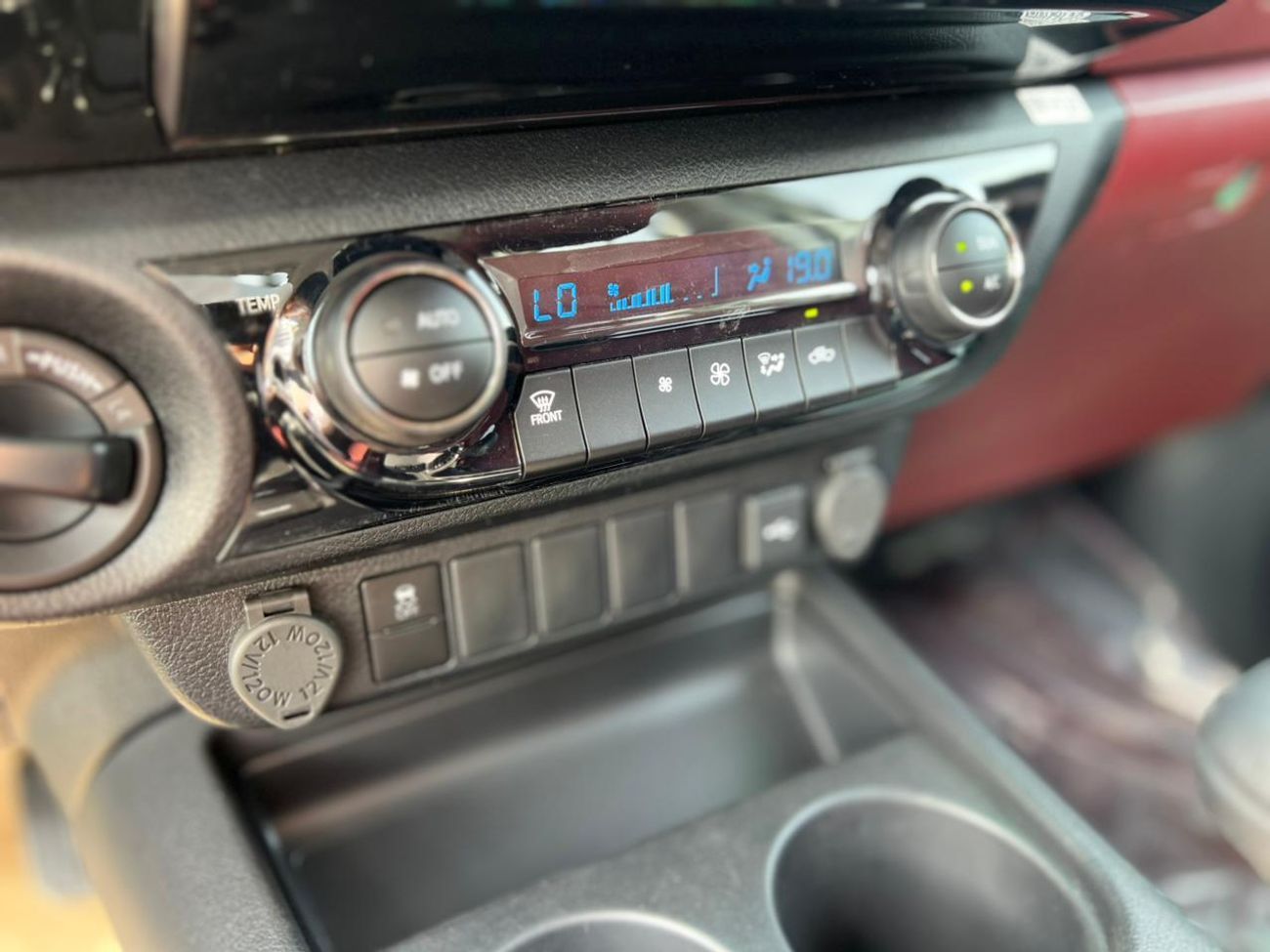 Toyota Hilux EXPORT ONLY - S GLX 2.7L AWD A/T