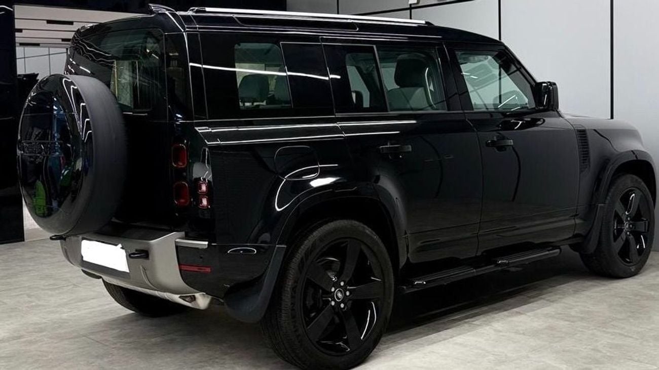 لاند روفر ديفندر 110 X-Dynamic HSE P400 3.0L