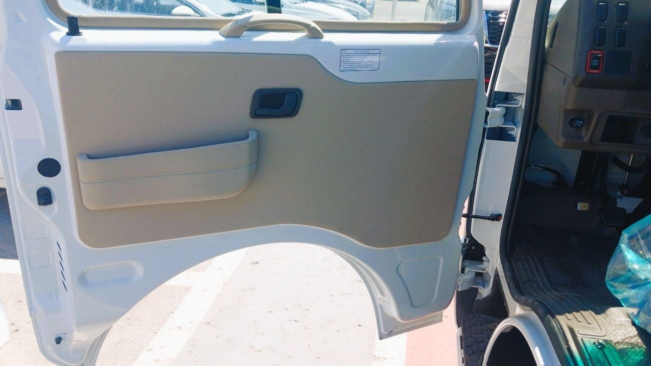 ميتسوبيشي روزا Mitsubishi ROSA 4.2L Diesel 29-Seat 2024YM