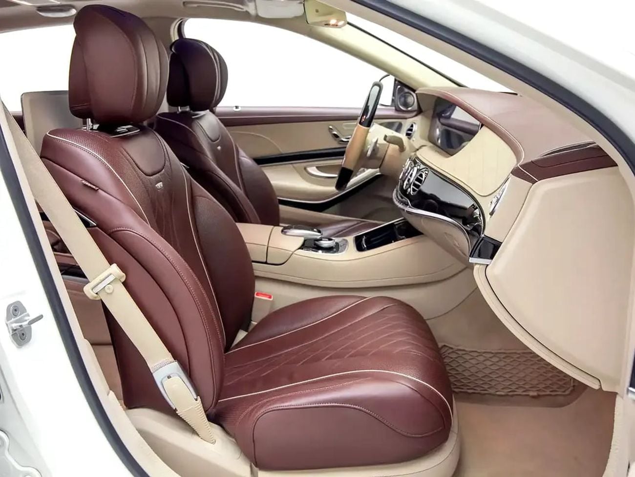 مرسيدس مايباخ S650 مايباخ Mercedes Benz | Maybach | S650 | GCC Specs | V12 Luxury Sedan