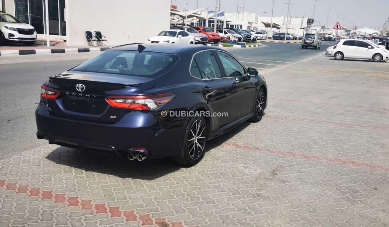 Toyota Camry SE - Sports Edition