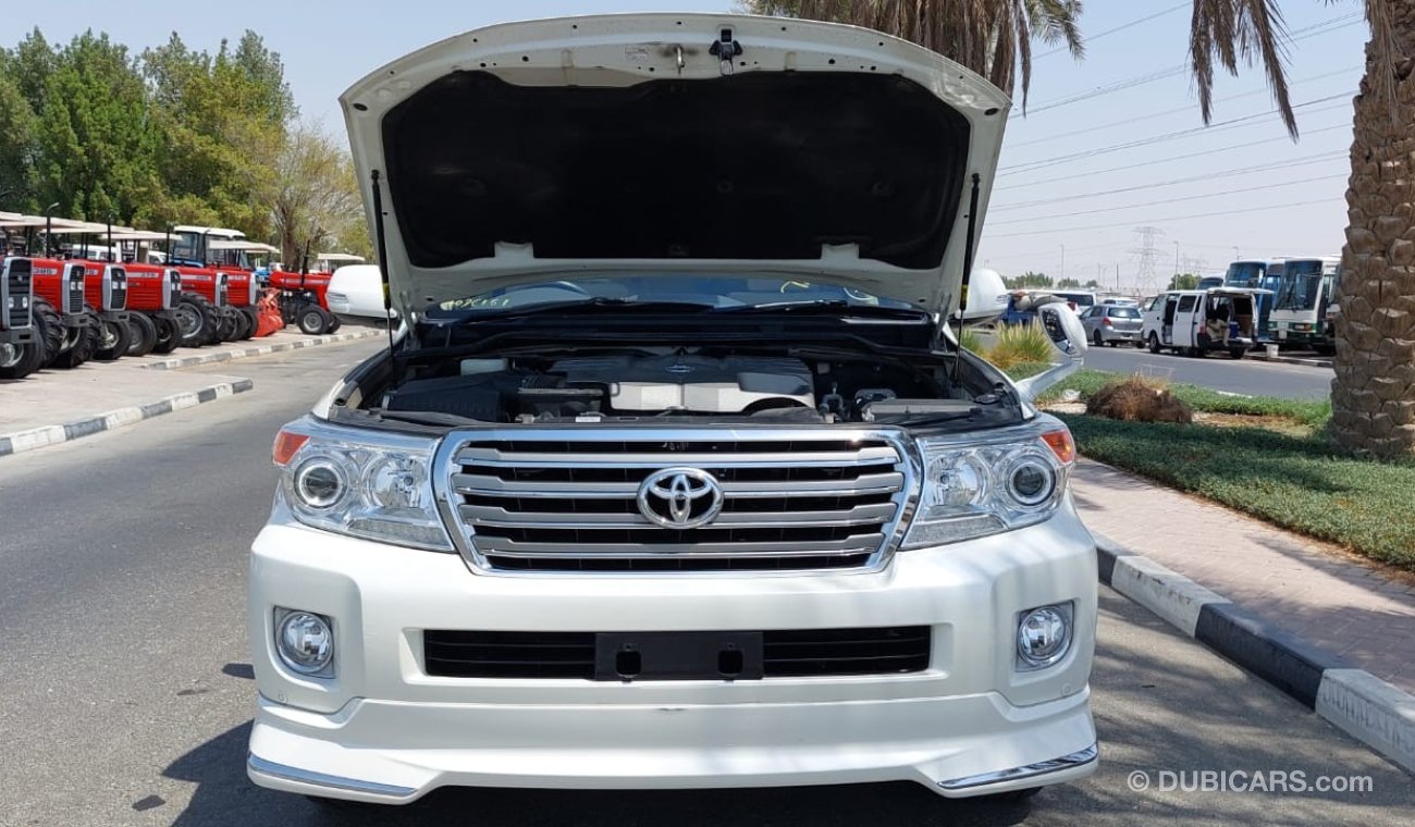 تويوتا لاند كروزر Toyota Landcruiser Petrol Engine model 2015 for sale from Humera motor car very clean and good condi