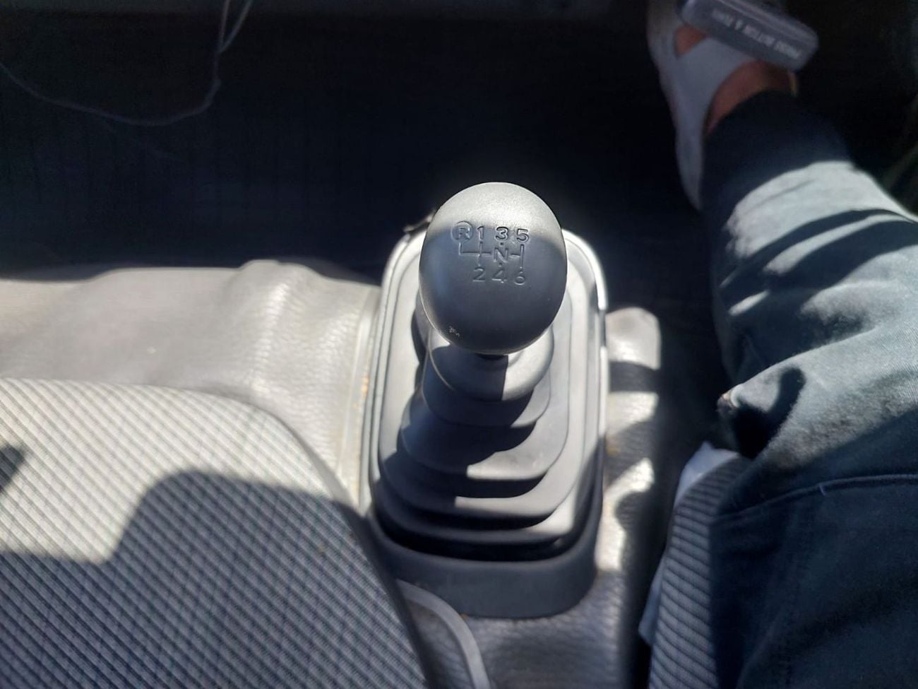 Toyota Toyoace TOYOTA TOYOACE TRUCK RHD 1997 MODEL 4.1 L DIESEL MANUAL(PM00934)