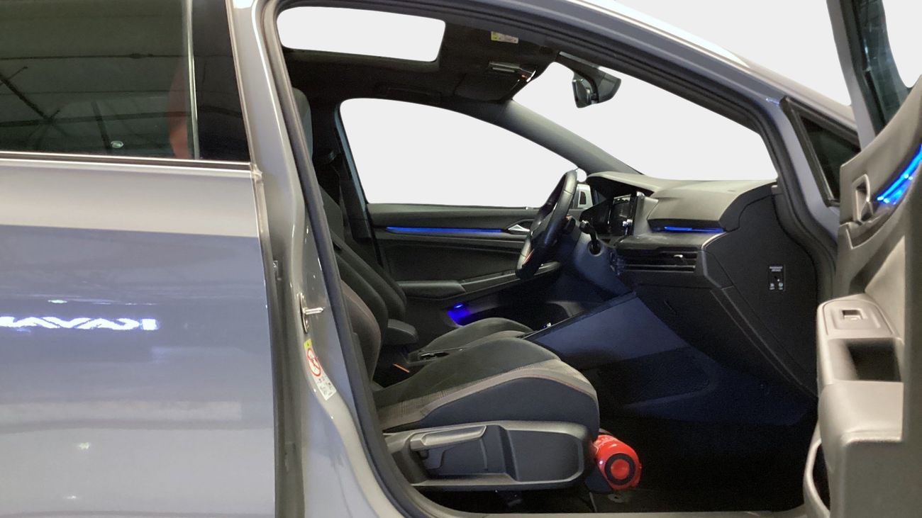 فولكس واجن جولف GTI - Cloth | upto AED 20,000 Ramadan Discount | شامل الضمان | 0 ﺪﻔﻋﺓ ﺃﻮﻟﻯ