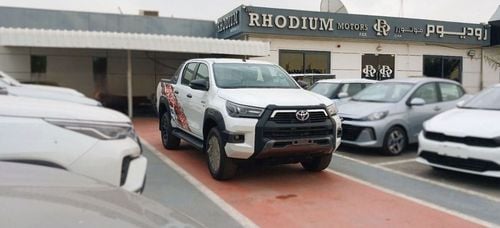 تويوتا هيلوكس Toyota Hilux Adventure 4.0L Petrol 2025YM