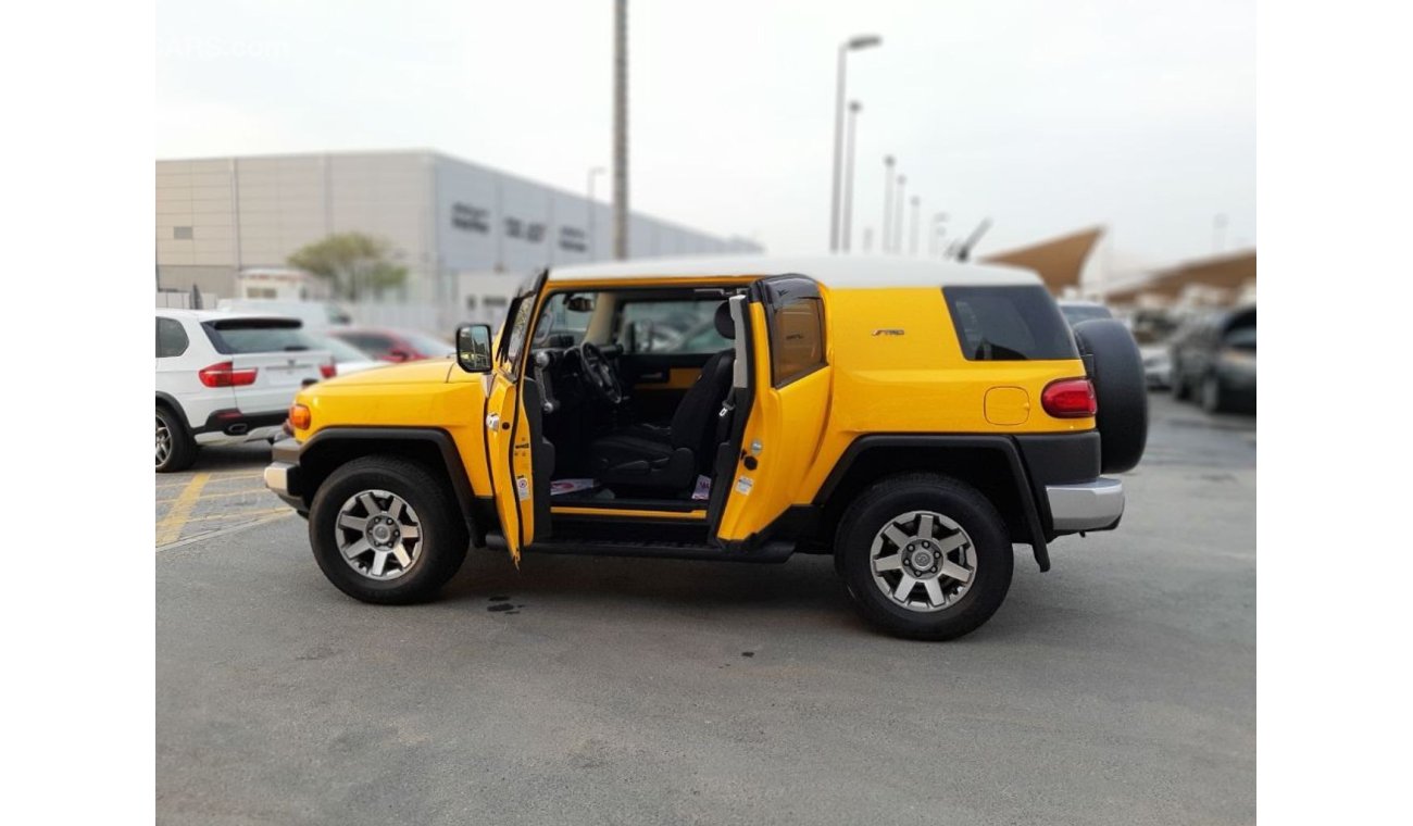 Toyota FJ Cruiser الإمارات الشارقة سوق الحراج الإمارات