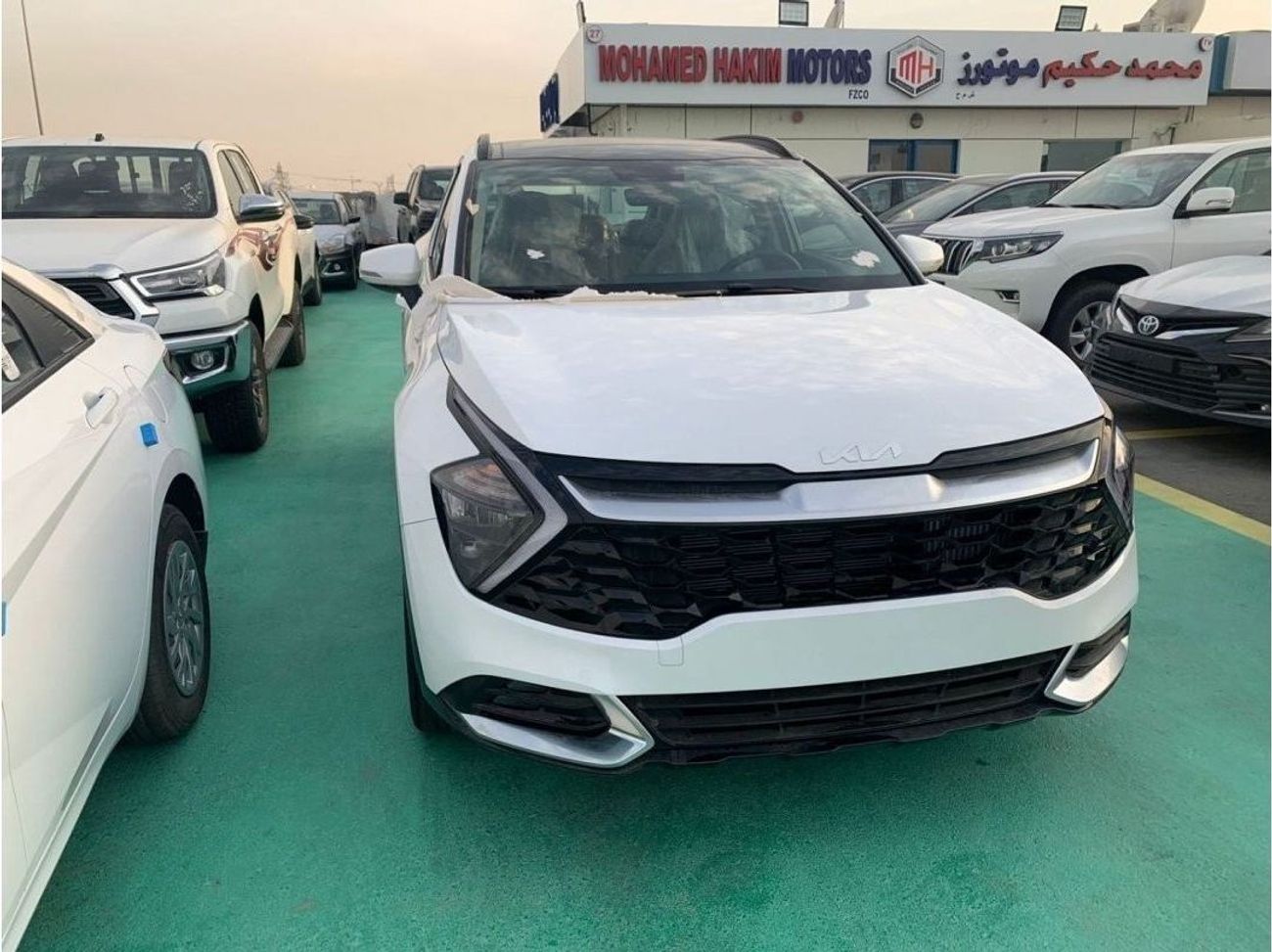 كيا سبورتيج 1.6L TURBO, SUV, 4X4, PETROL, PANORAMIC, GCC, 19' ALLOY WHEELS