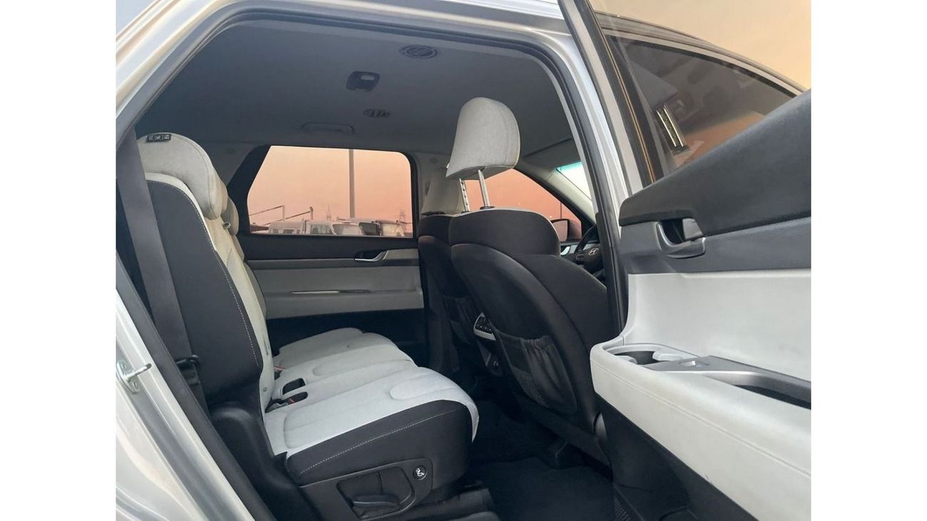 هيونداي باليساد 2022 Hyundai Palisade SEL premium GCC Specs Original Paint 3.5L V6 AWD 4x4 - Multi Drive Mode - 7 Se