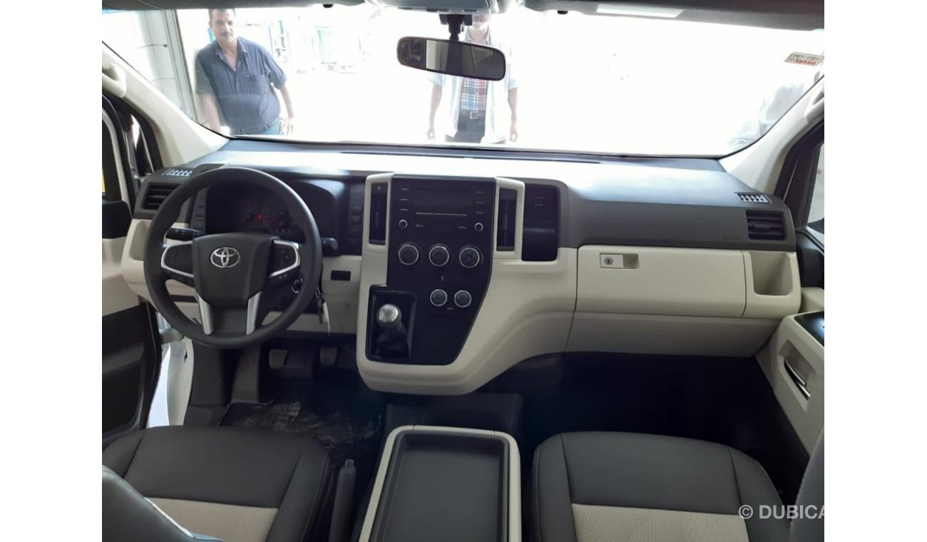 Toyota Hiace 2020YM COMMUTER HR 2.8L DIESEL,MT ,14 Seats, 3 points seat belts, special offer