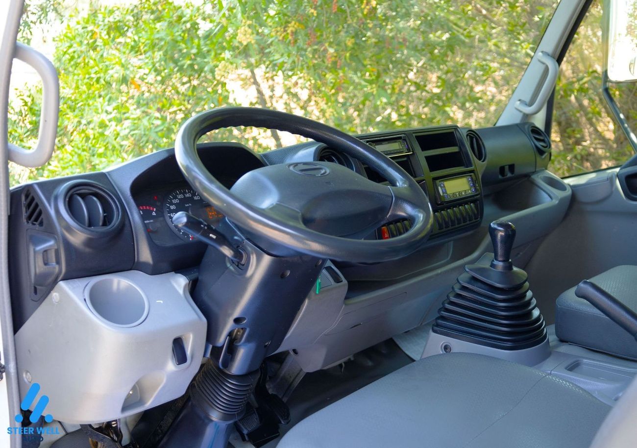 Hino 300 714 2017 - Freezer Box - Pick Up 4.0L RWD - DSL MT- Low Mileage - Good Condition - Book Now!