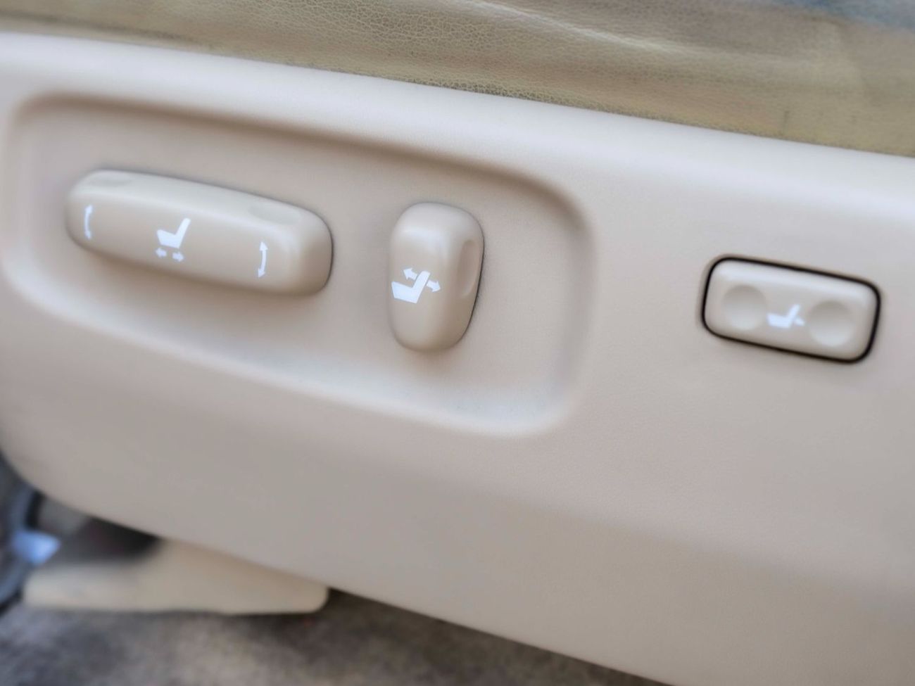 Toyota Land Cruiser GXR