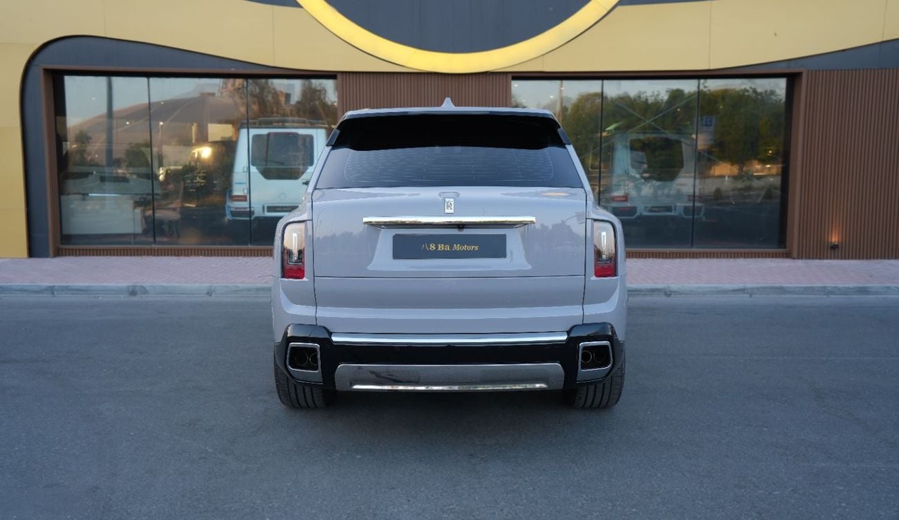 Rolls Royce Cullinan BLACK BADGE