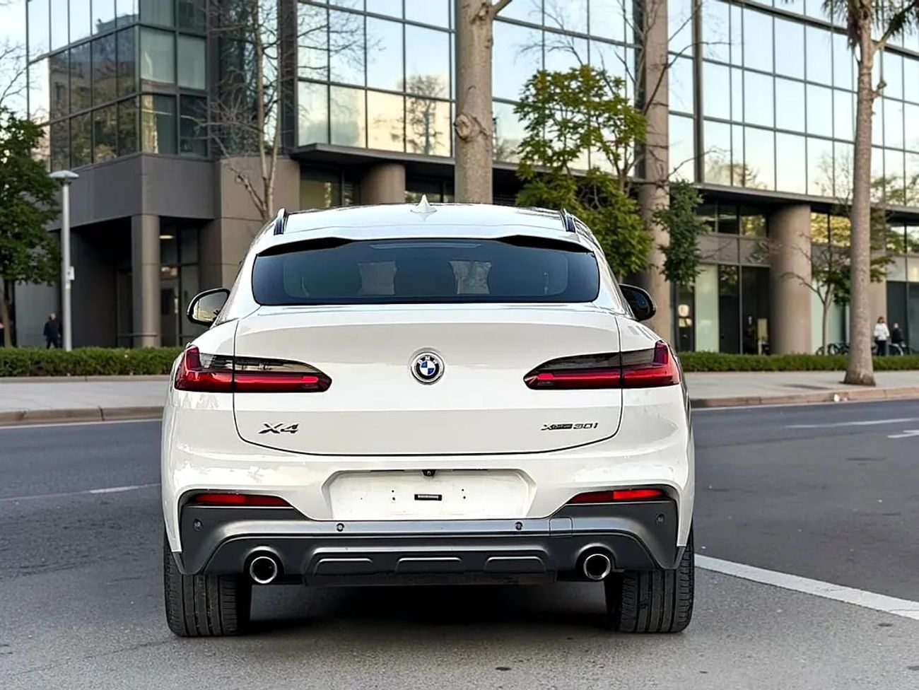 BMW X4 1586 P.M | xDrive30i M Sport GCC Specs