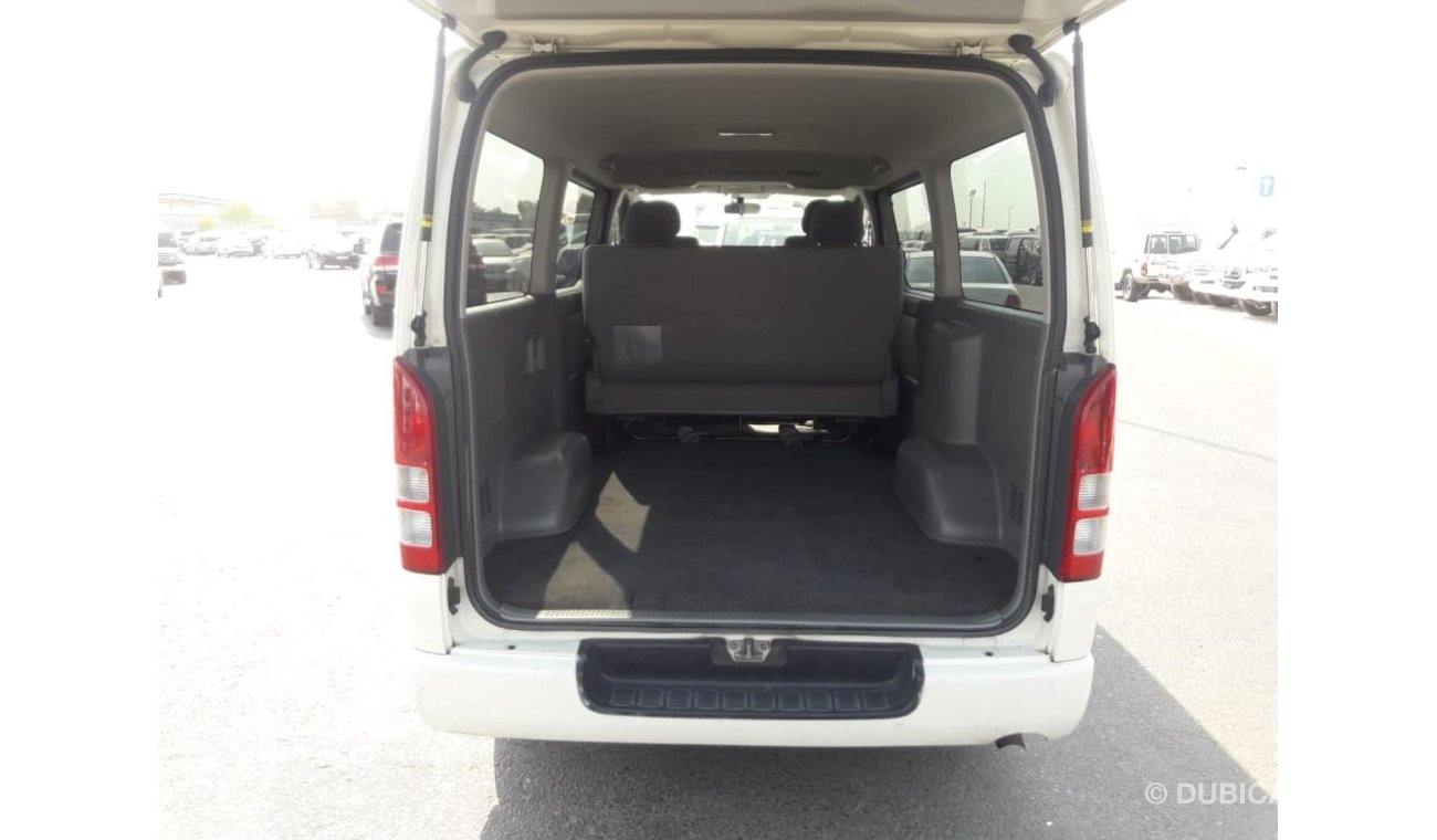 تويوتا هاياس Hiace RIGHT HAND DRIVE (Stock no PM 750 )