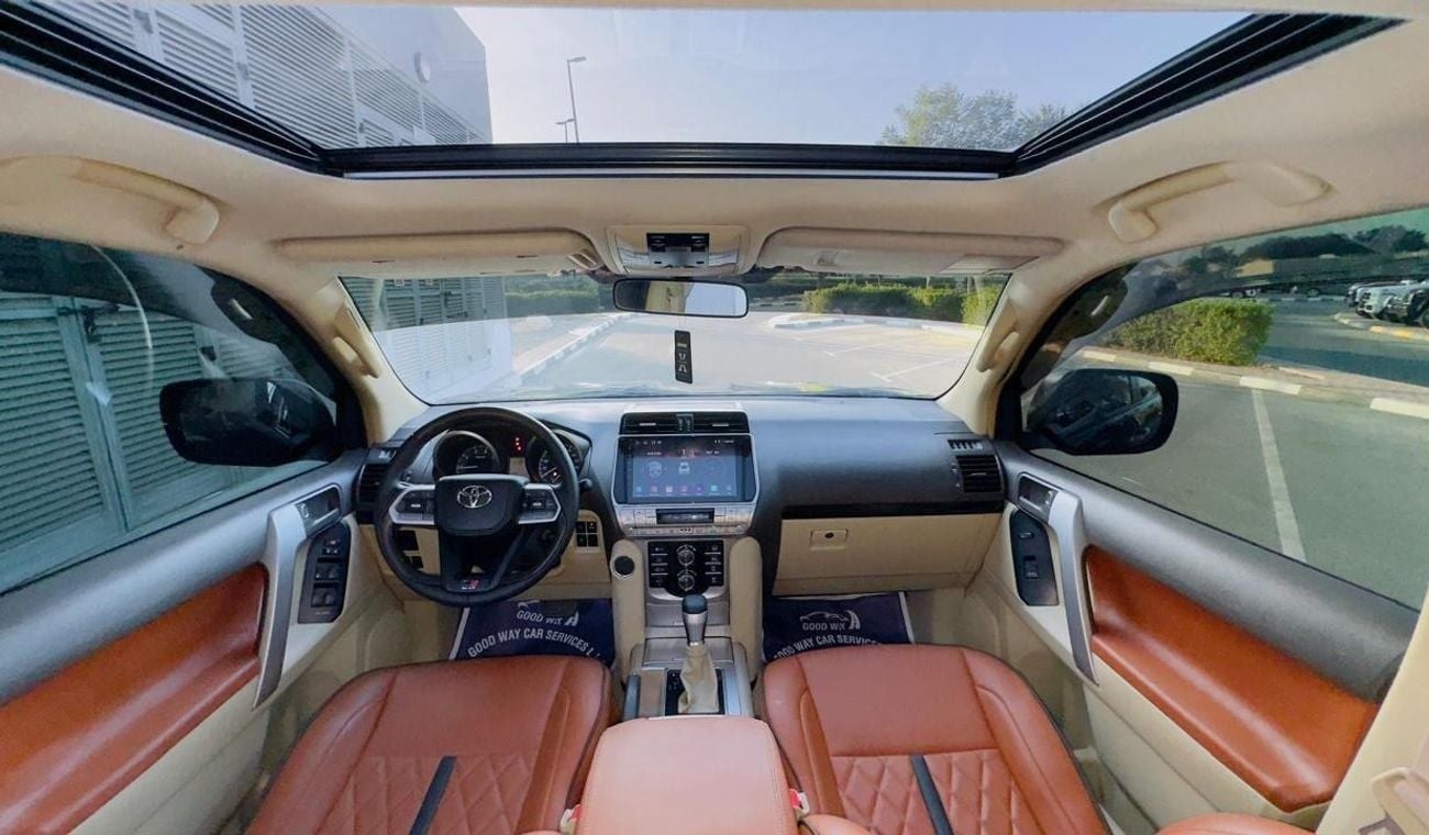 تويوتا برادو 2017 VXR Full Option Sunroof | Cool Box | Electric Seats | Leather Seats Very Clean and Perfect Titl