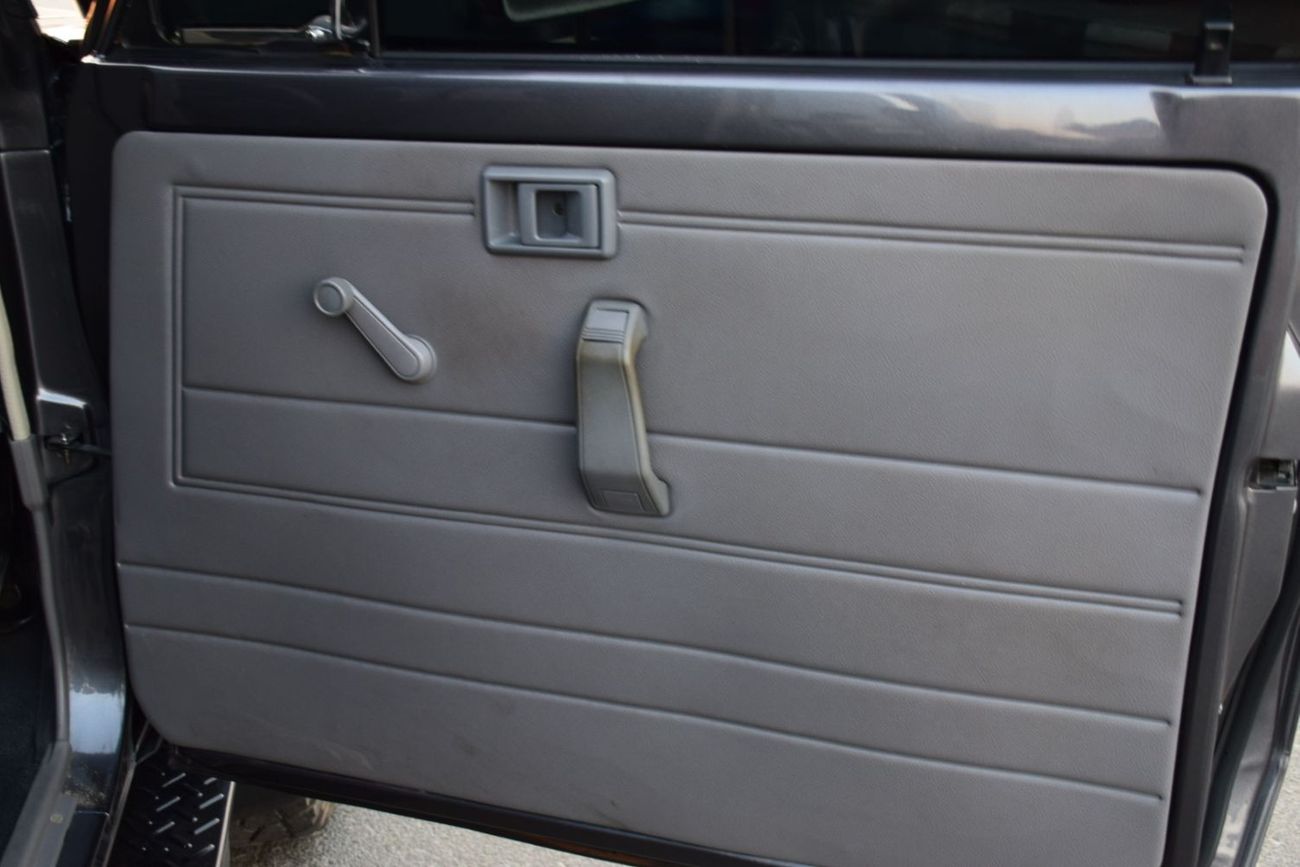 Toyota Land Cruiser Pick Up