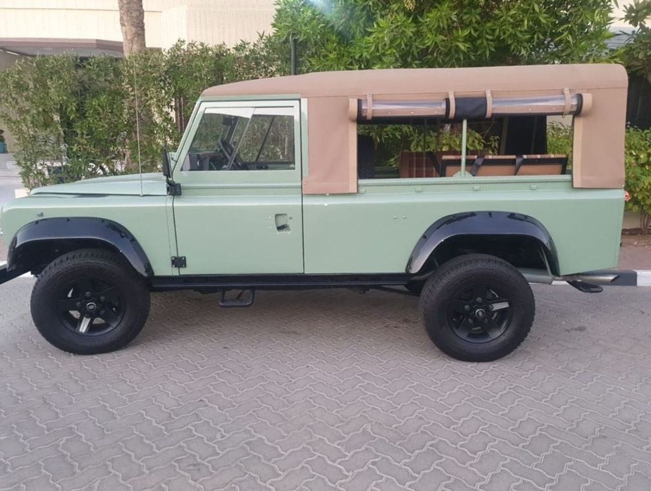 Land Rover Defender 110 Pick up
