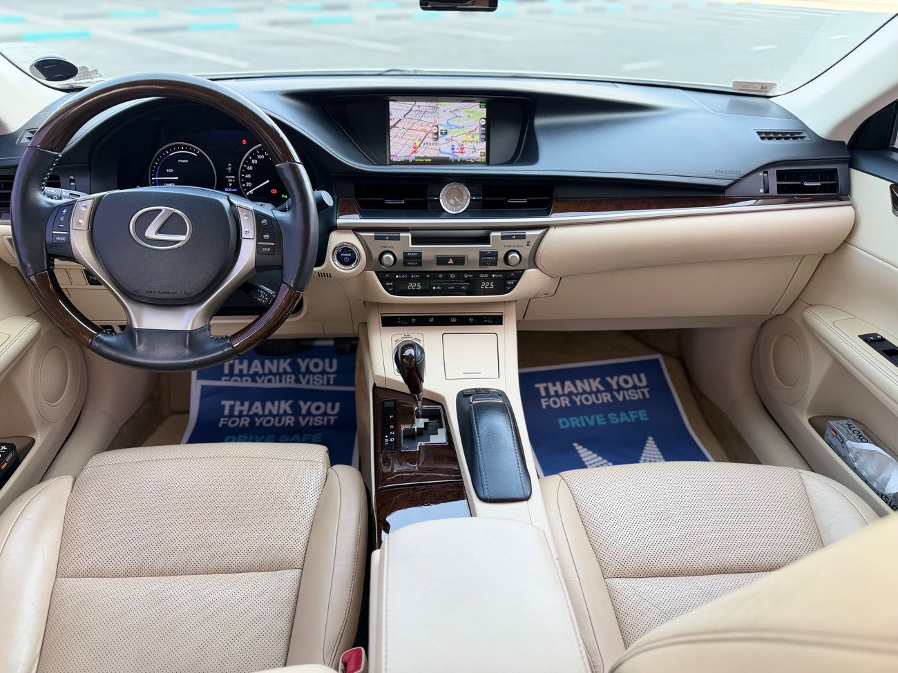 لكزس ES300h Hybrid 2.5L