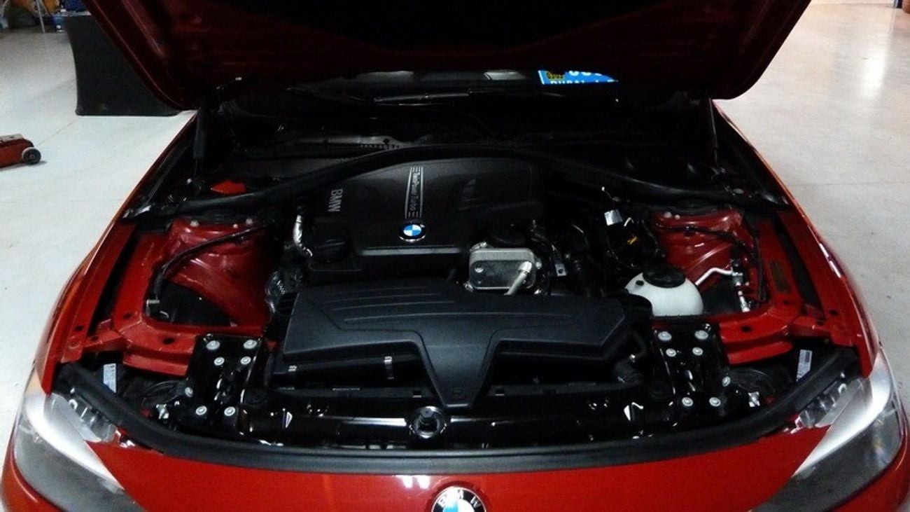 بي أم دبليو 328i Luxury Line 2.0L