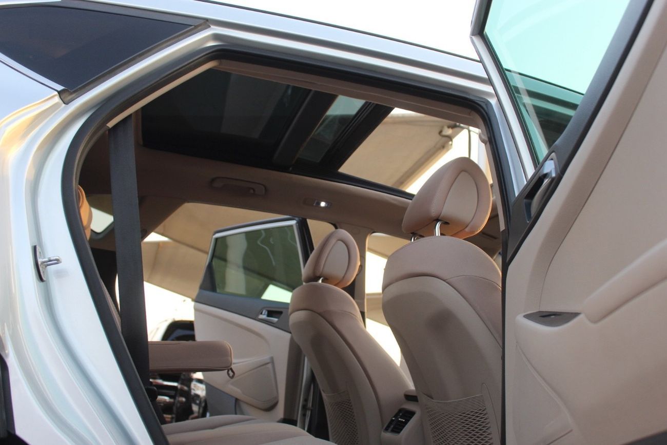 هيونداي توسون SE 2.0L AWD