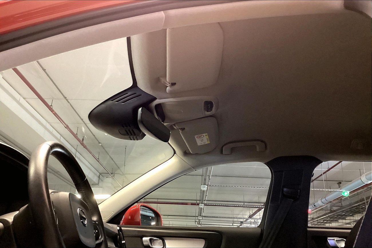 Volvo XC40 T4 Momentum | Guaranteed Warranty | 0 Down Payment