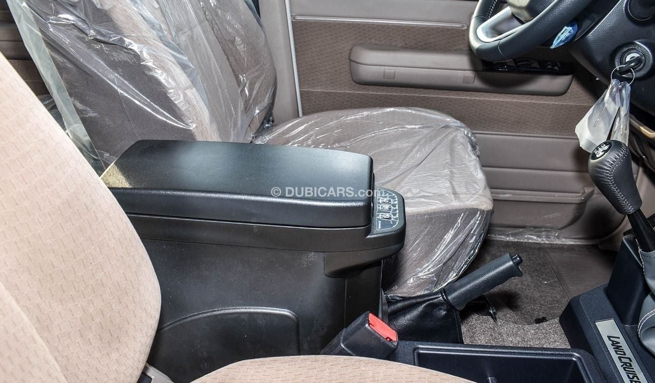 Toyota Land Cruiser 70 LX10 LC76 4.0l Petrol Manual 2024 Alloy wheels Coolbox DVD Chrome Bumper