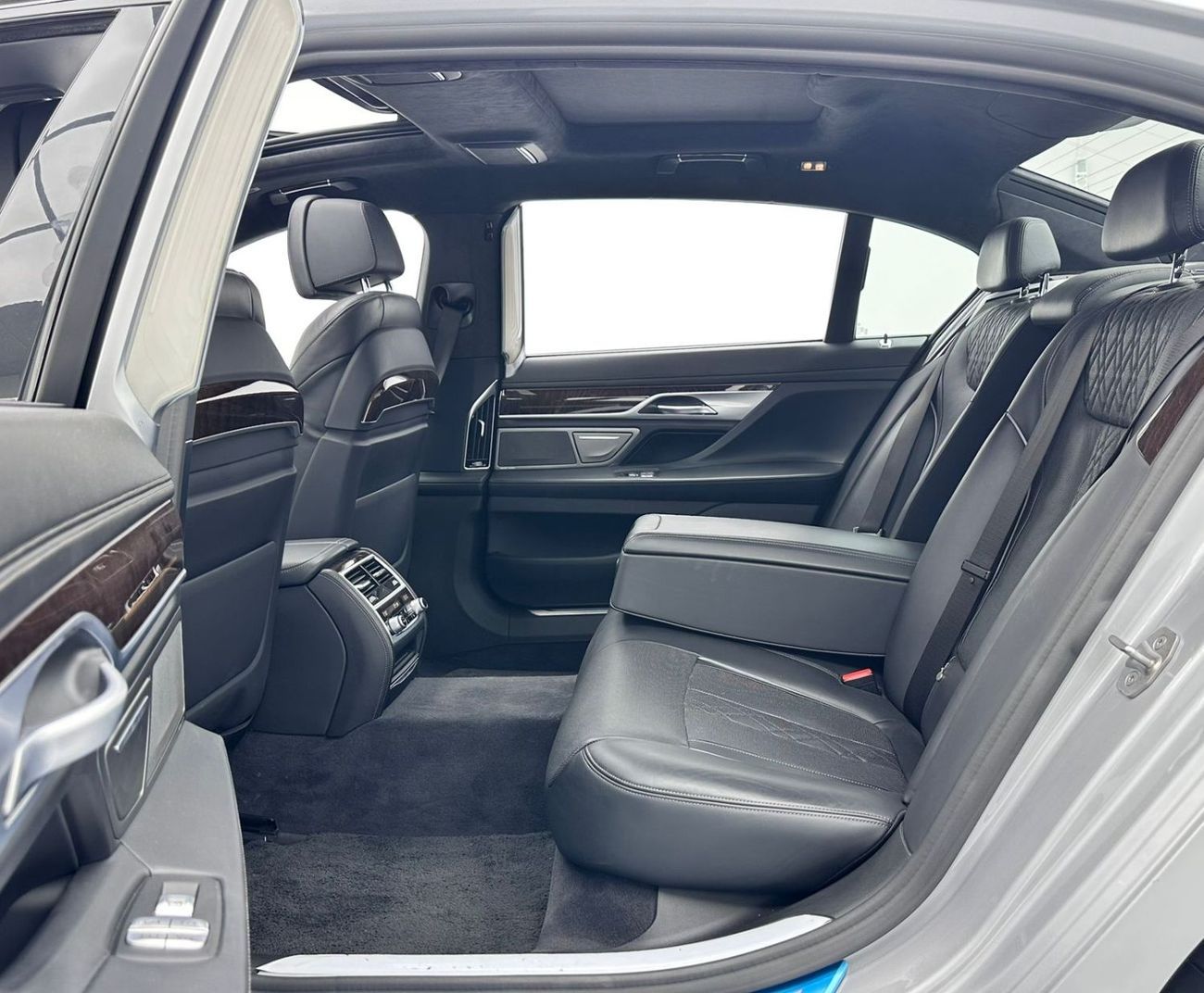 BMW 740Li 2020 BMW 740Li, 1 Year Unlimited Km Warranty, Full Service History, Excellent Condition, GCC