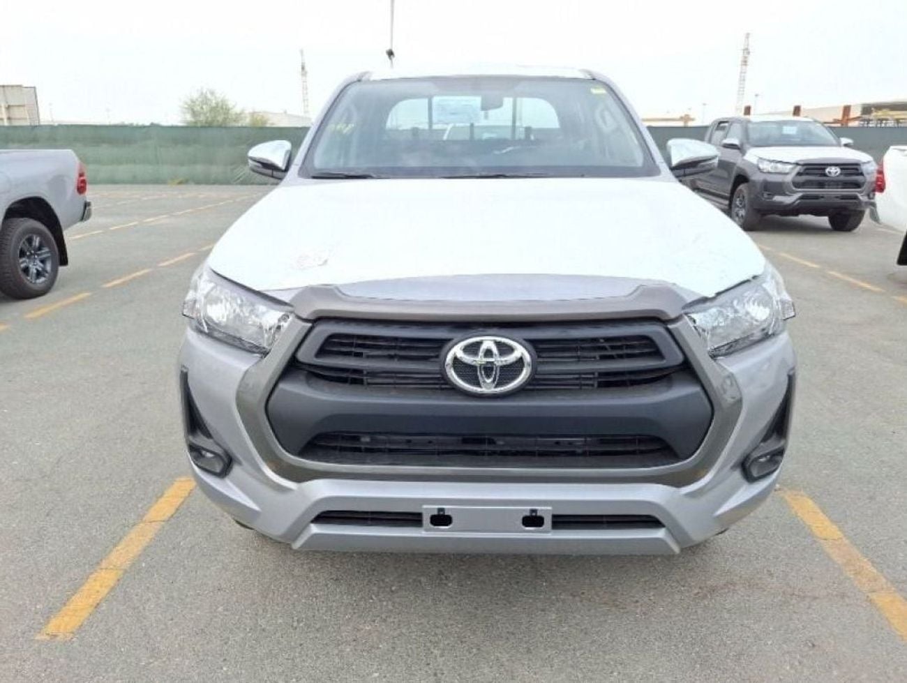 تويوتا هيلوكس DLX Toyota Hilux Active Double Cab Med Auto 3I 2.4GD Diesel | 0 KM | 03 years Warranty