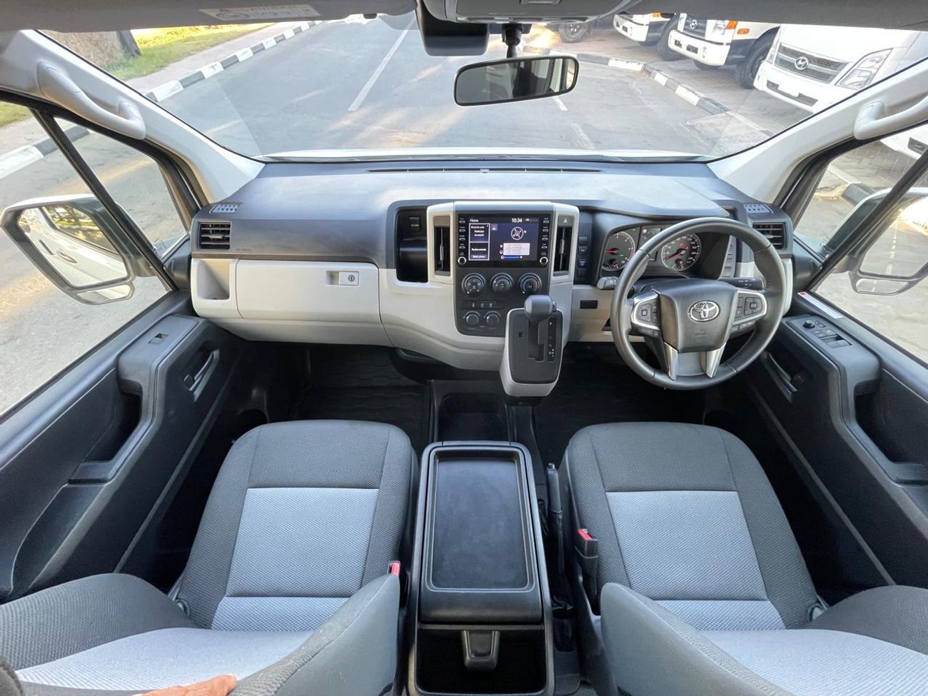 Toyota Hiace 2023 TOYOTA HIACE VAN COMMUTER