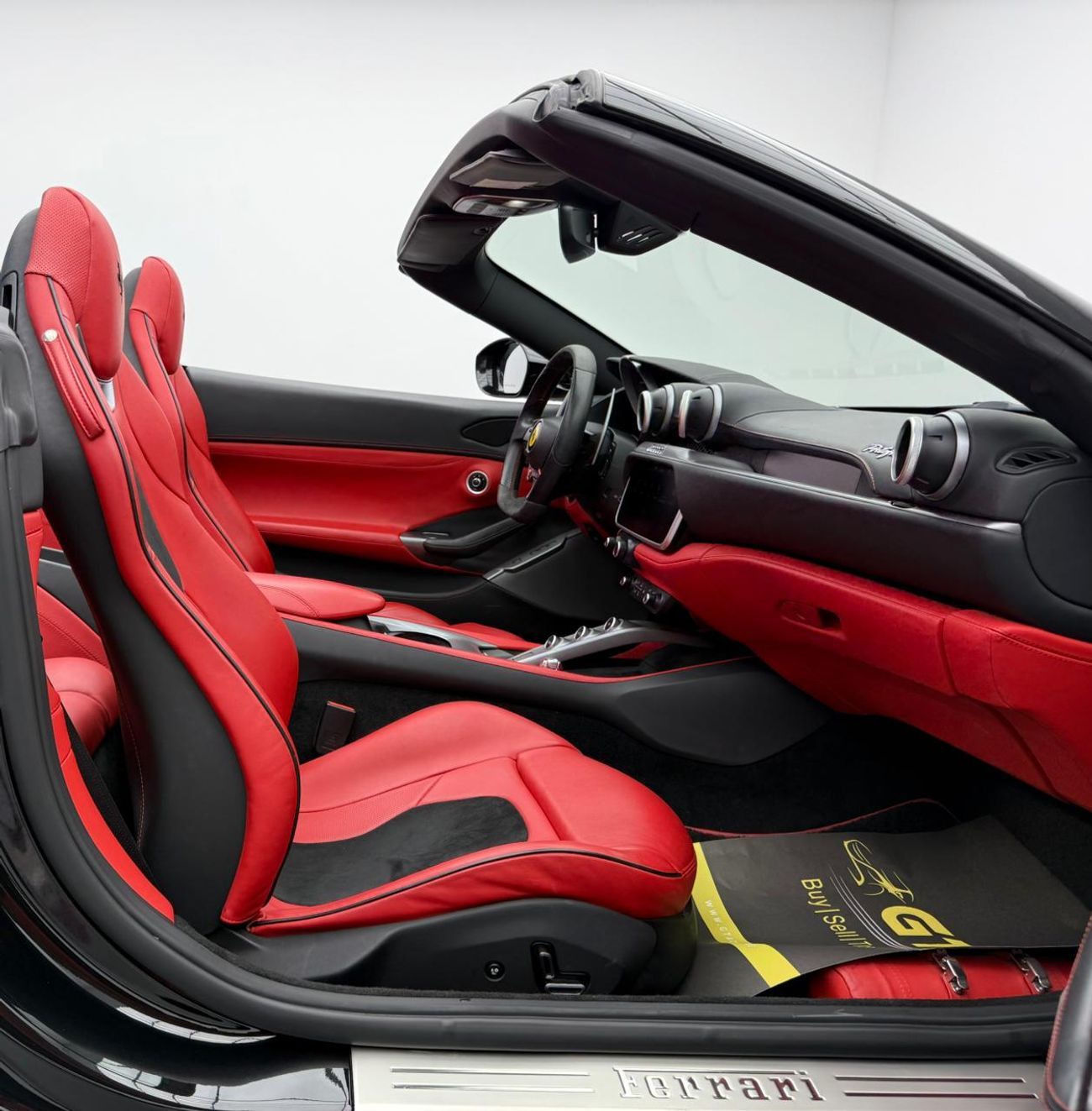 فيراري بورتوفينو Std 3.9L 2019 Ferrari Portofino