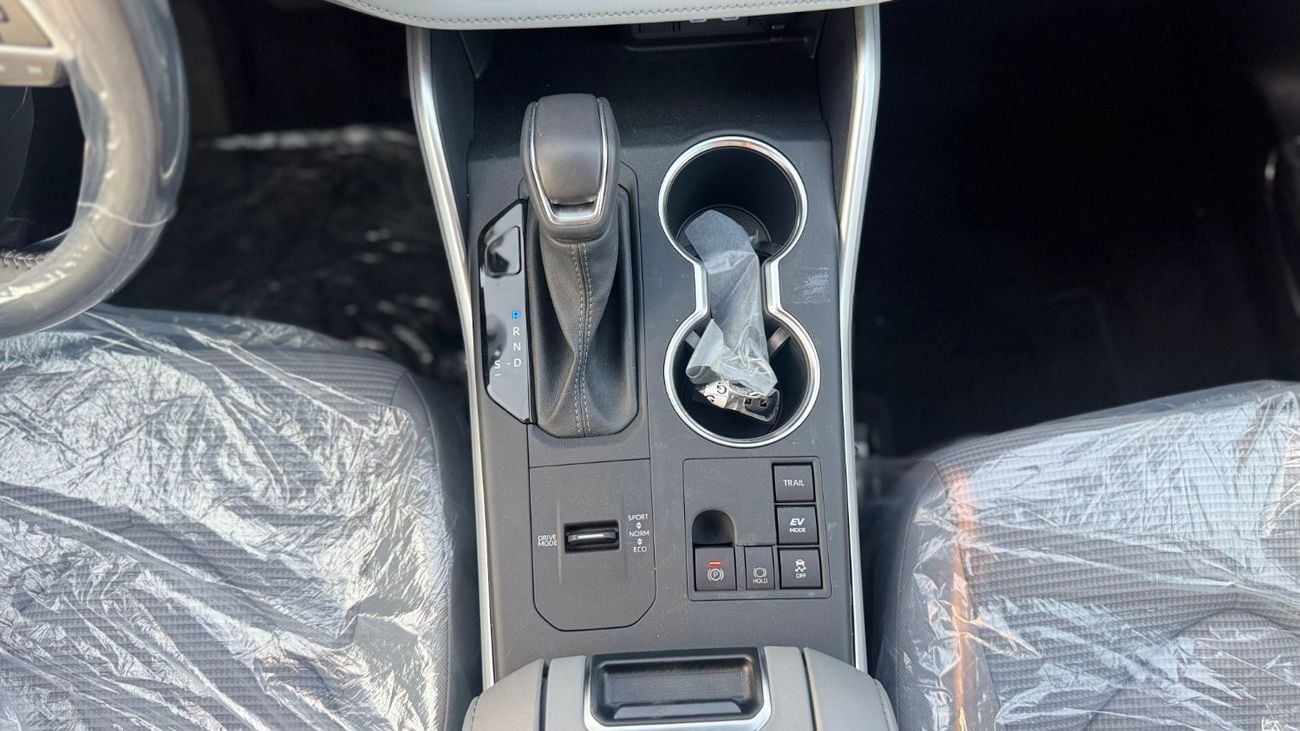 Toyota Highlander HIGHLANDER GLE HYBRID 2025 BLACK INSIDE WHITE