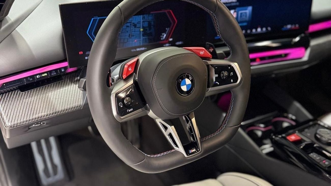 BMW M5 G90 - GCC Specs with dealer warranty and service