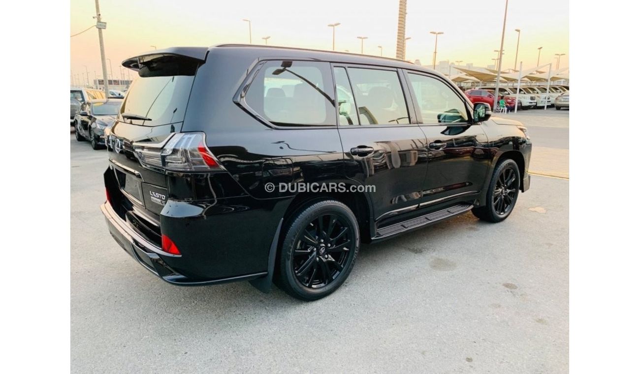 لكزس LX 570 سيجناتشر بلاك نسخة