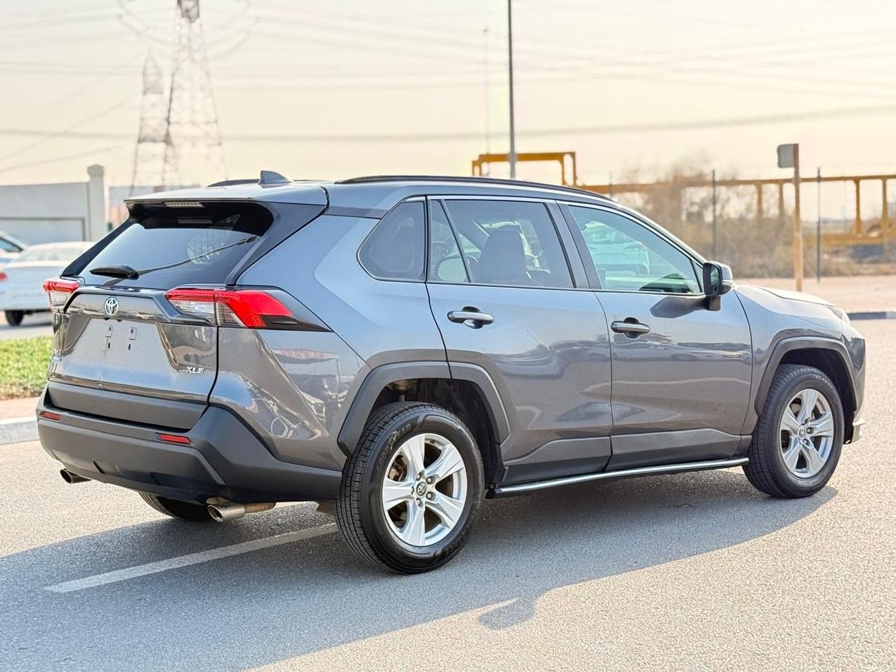 Toyota RAV4 XLE 2.5 L Full option