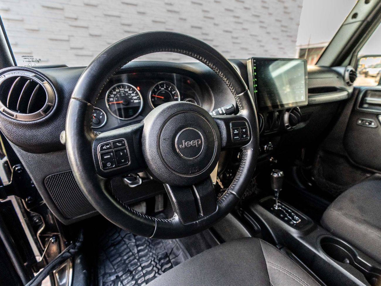 جيب رانجلر Sport 3.6L A/T (4 Seater)