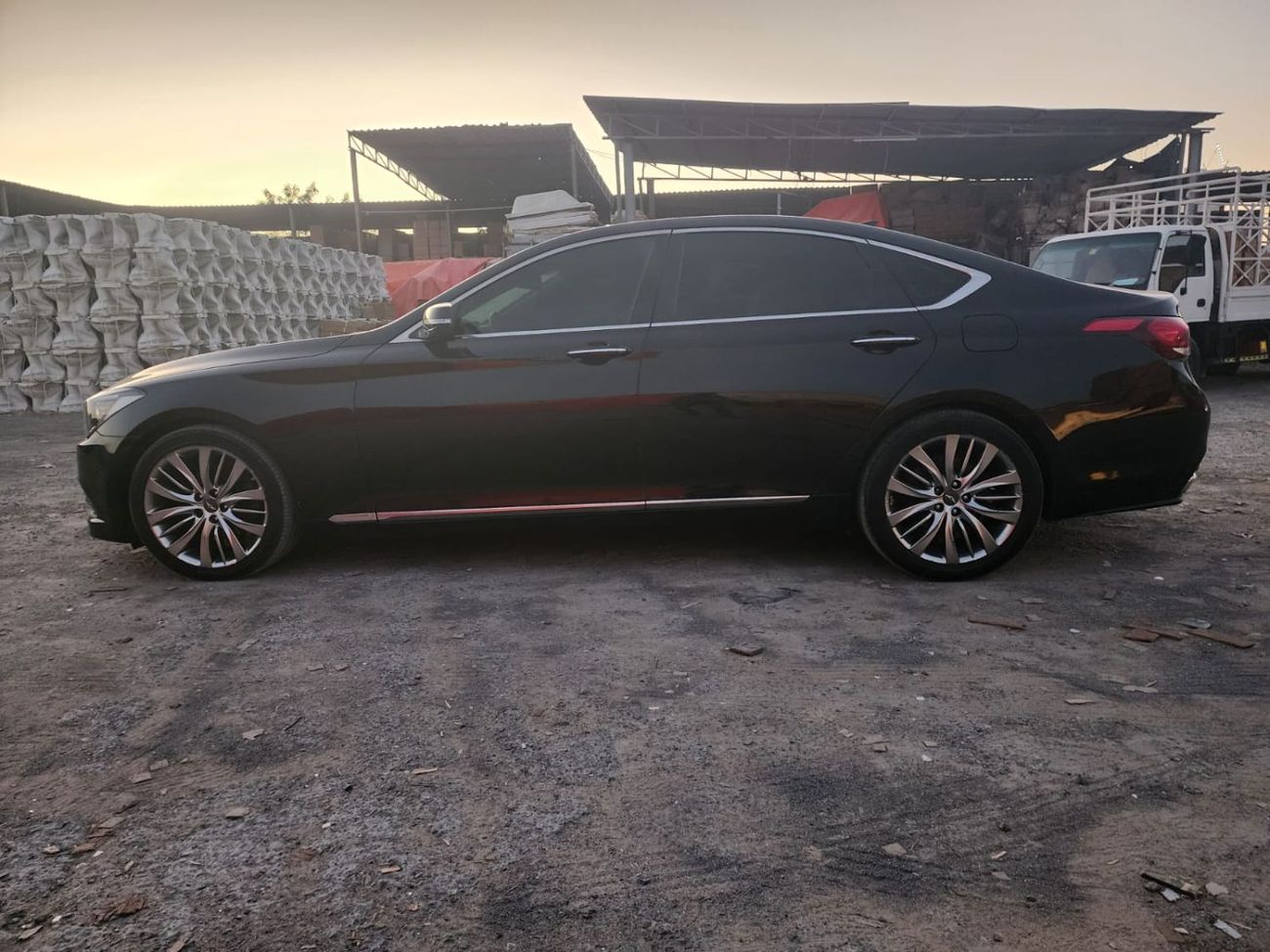 هيونداي جينيسس HYUNDAI GENESIS 2016 FRESH IMPORT WITH LOW MILEAGE
