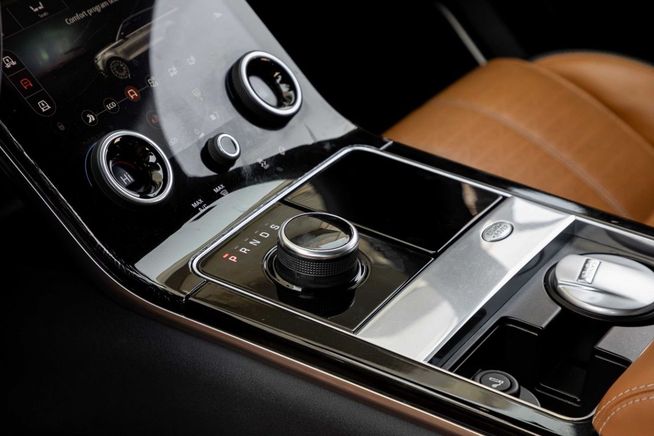 Land Rover Range Rover Velar Range Rover Velar P300 R-Dynamic HSE | 2,448 P.M | 0% Downpayment | R-Dynamic HSE!