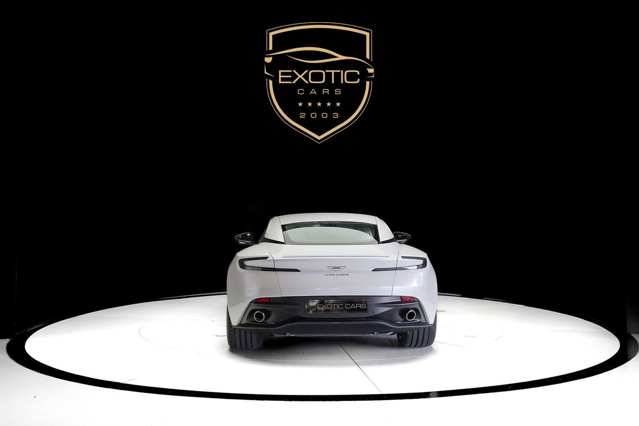 Aston Martin DB11 Std 5.2L