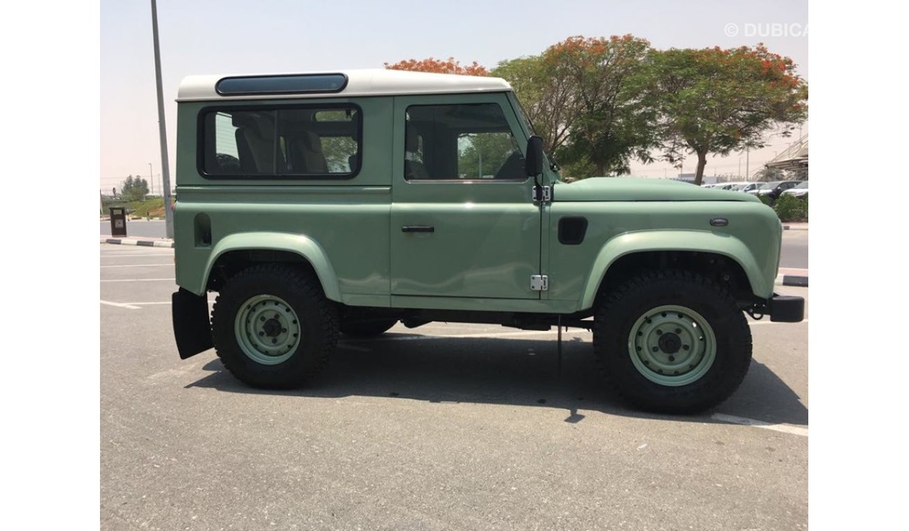 Land Rover Defender