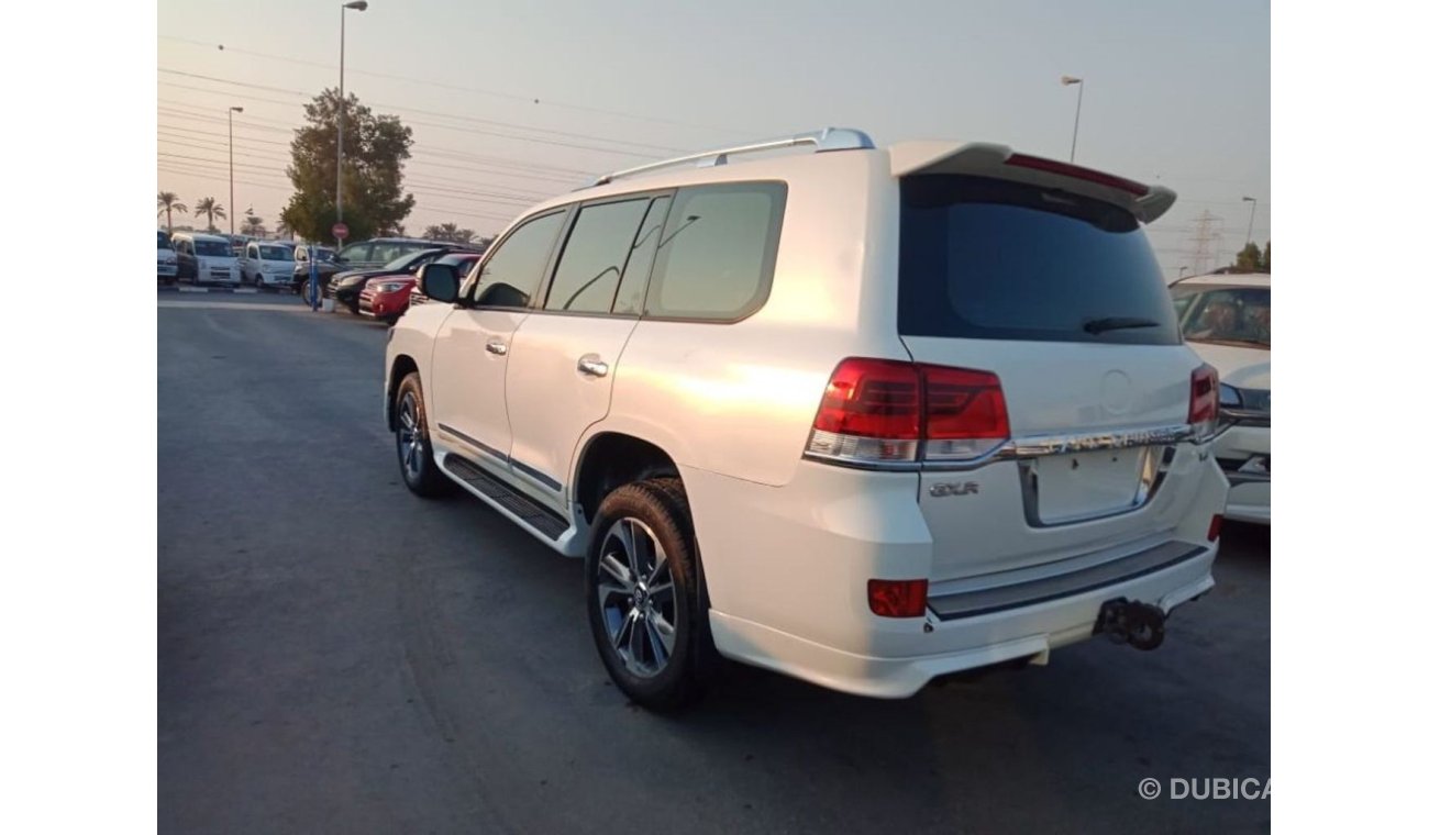 Toyota Land Cruiser GXR V6 2011