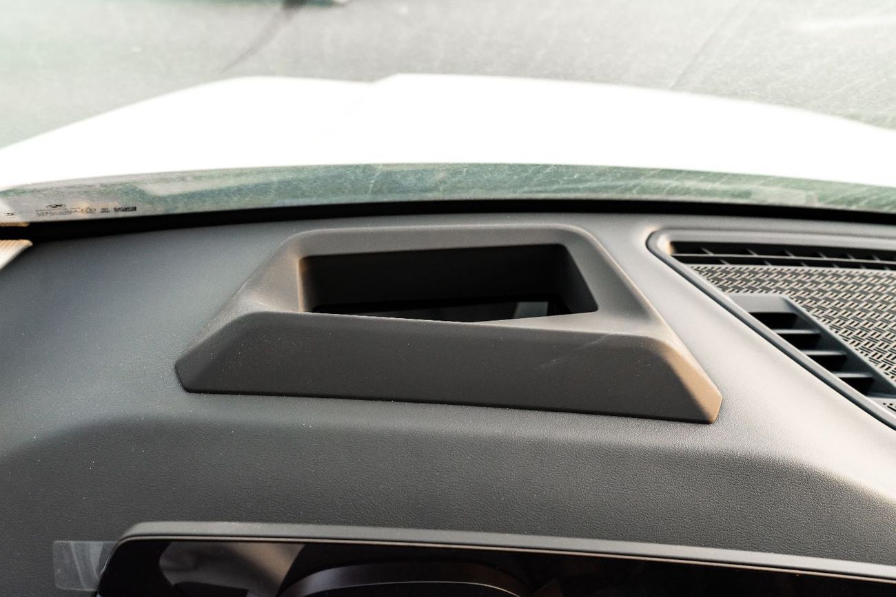 بي أم دبليو iX1 2025 | BMW IX1 XDRIVE 30LX DESIGN PACKAGE