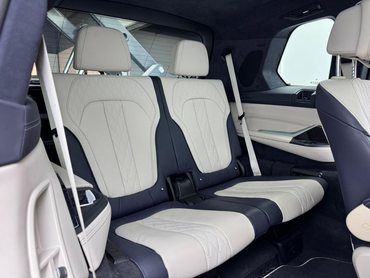 BMW X7 50i M SPORT 2019 BMW X7 xDrive50i M-Sport, BMW Service History, 1 Year Warranty, Excellent Condition