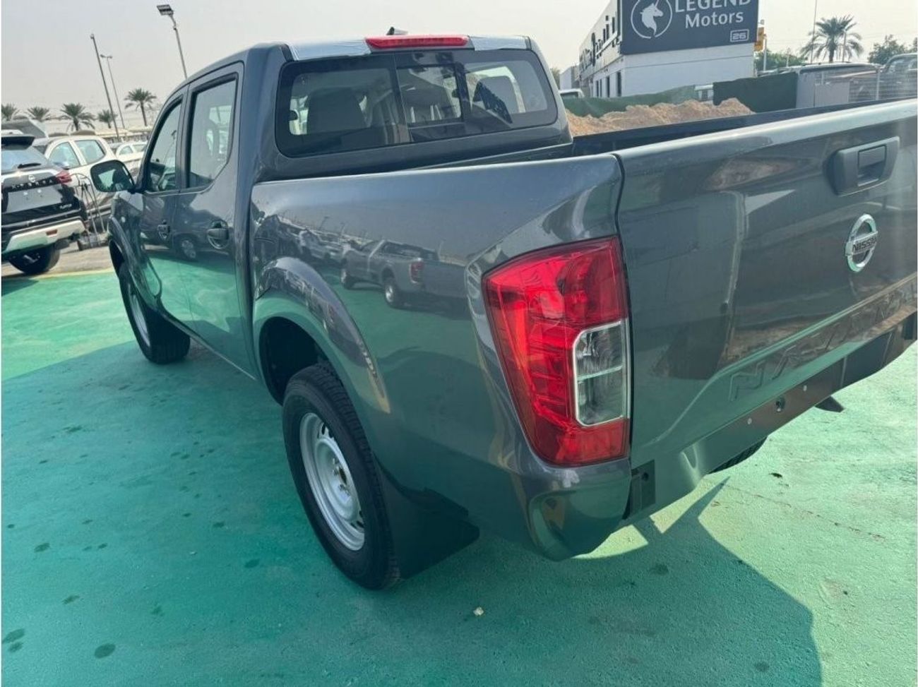 Nissan Navara Std 2.5L 4WD A/T