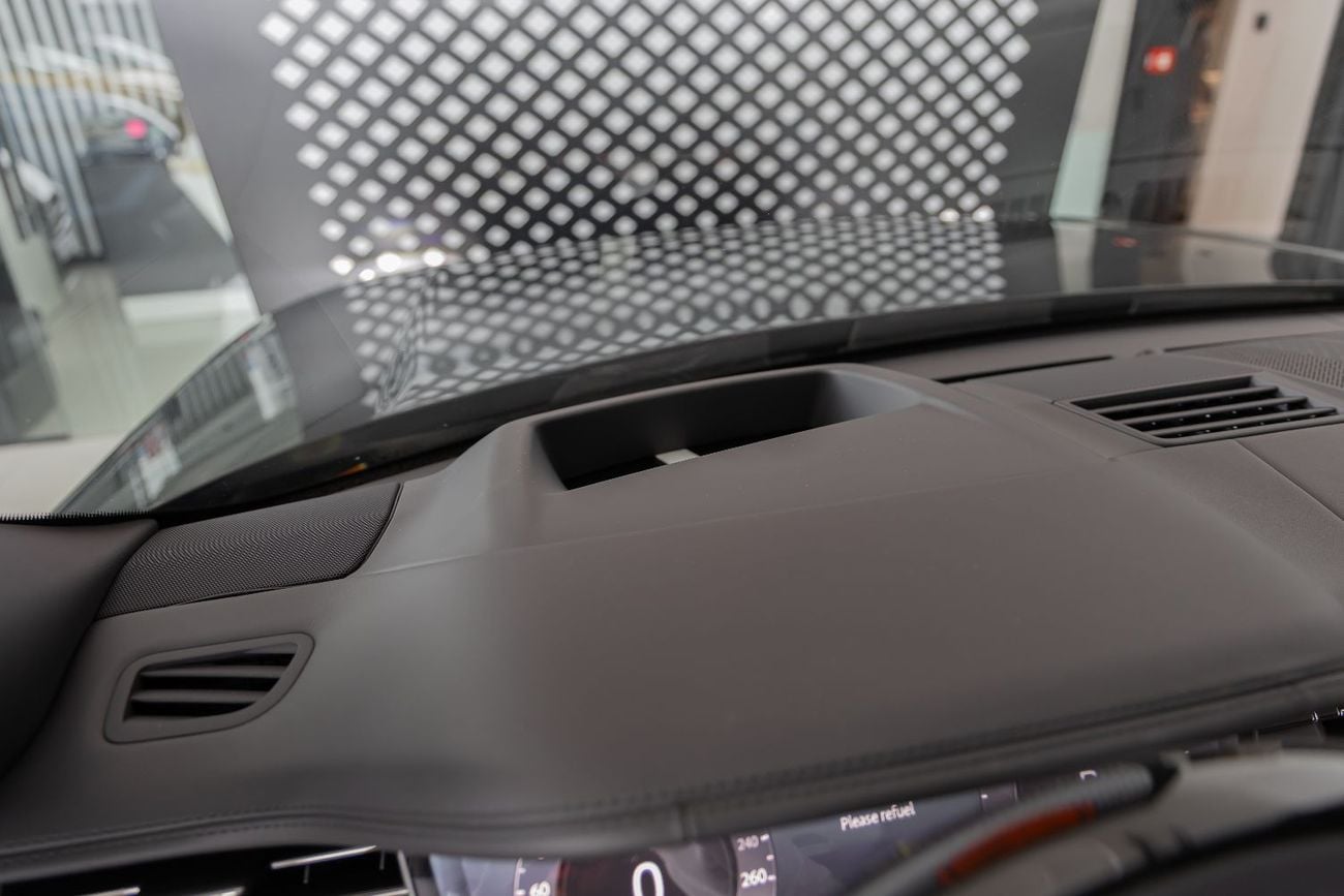 Land Rover Range Rover Land Rover | Range Rover | Autobiography P530 | GCC | VIPSeat | Automatic side steps | 2026 (EXPORT)